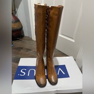 Lace up detail boots